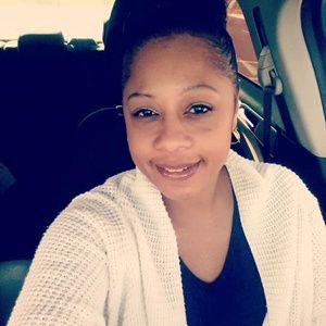 Meet your Posher, Latoya